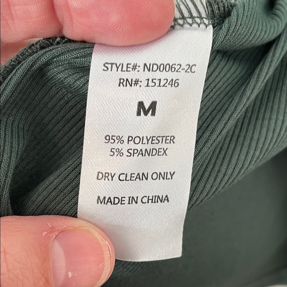 Brass & Roe Summer Ribbed Tiered Dress Dusty Sage size Medium NWT - Picture 6 of 11